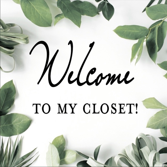 🍍Welcome to my closet!🍍 - Picture 2 of 2